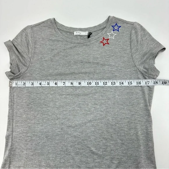BRIT.NY Gray Star Embellished Tee Size Small NWT - Picture 5 of 10